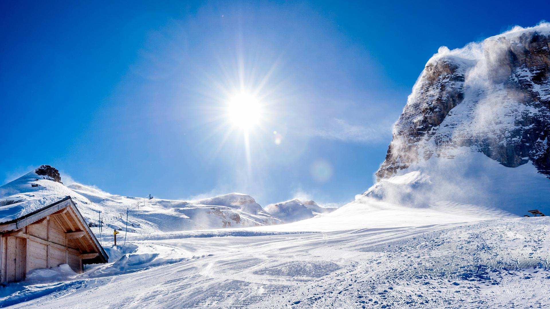 Samoens-rustic-chateau-slopes